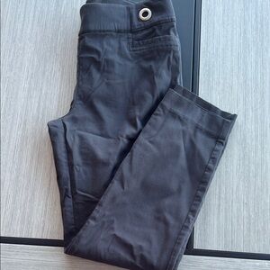 Grey. Pockets are for show. Short length